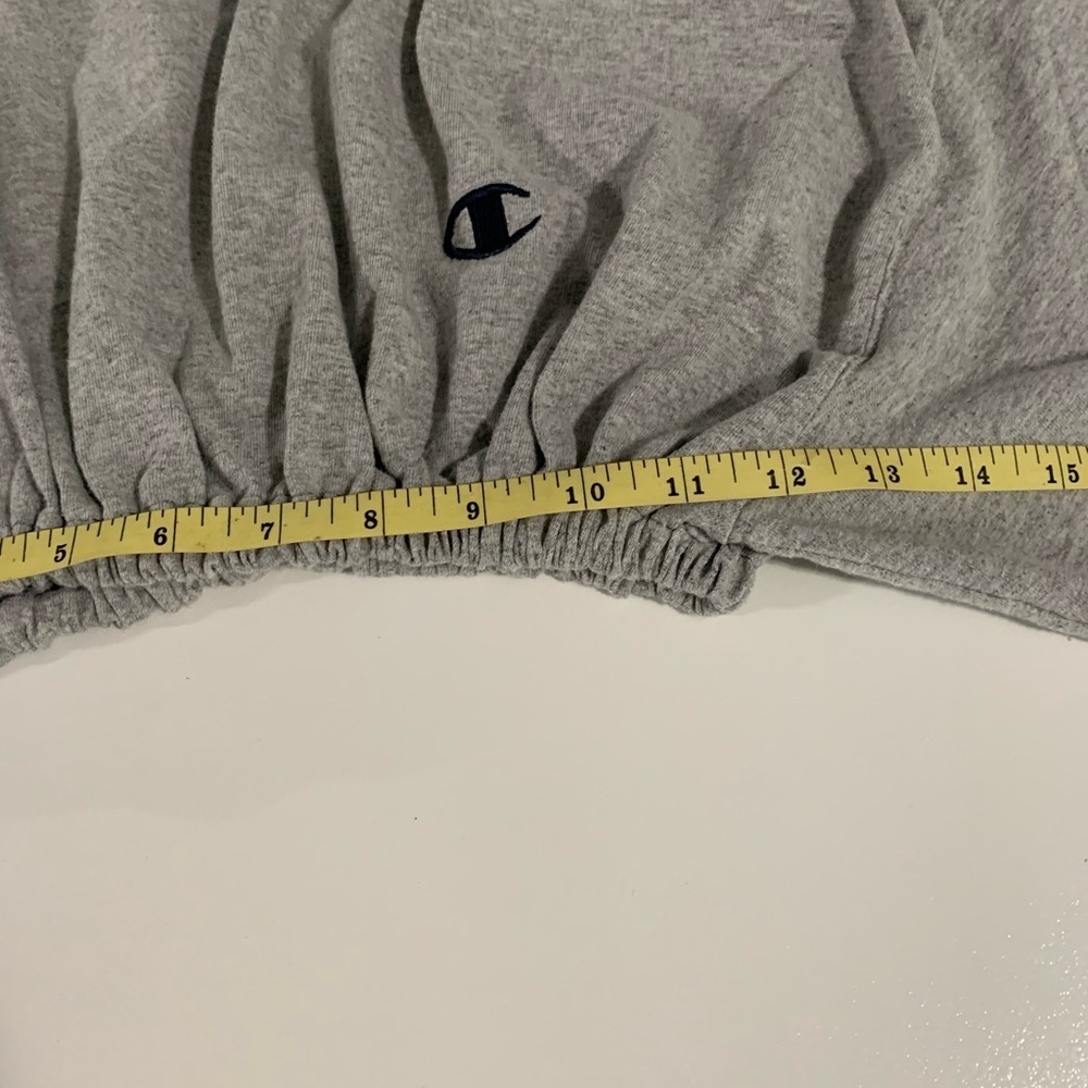Champion Women's Athletic Gray Crop Top And Shorts Set LOT-O - Picture 7 of 8